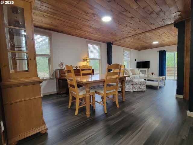 4720 SPIRIT LAKE Hwy, Silver Lake, WA 98645