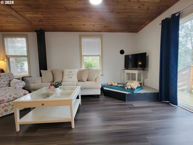 4720 SPIRIT LAKE Hwy, Silver Lake, WA 98645