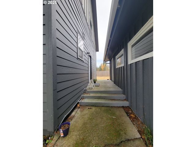 4720 SPIRIT LAKE Hwy, Silver Lake, WA 98645