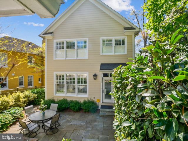 5601 BROAD BRANCH RD NW, Washington, DC 20015