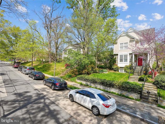 5601 BROAD BRANCH RD NW, Washington, DC 20015