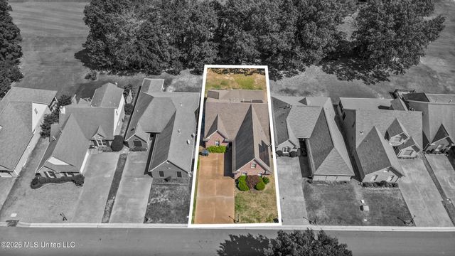 538 Fairway Oaks Drive, Hernando, MS 38632