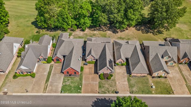 538 Fairway Oaks Drive, Hernando, MS 38632