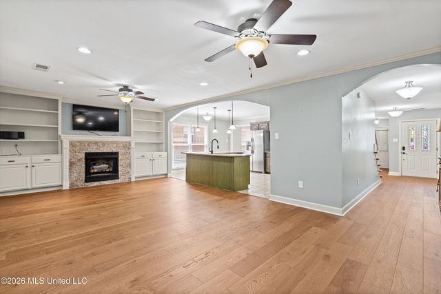 538 Fairway Oaks Drive, Hernando, MS 38632