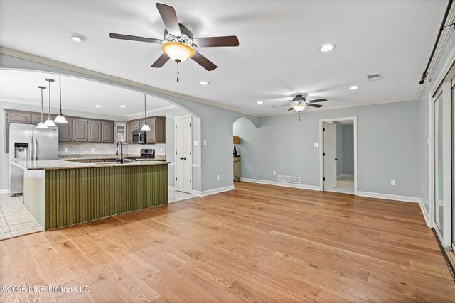 538 Fairway Oaks Drive, Hernando, MS 38632