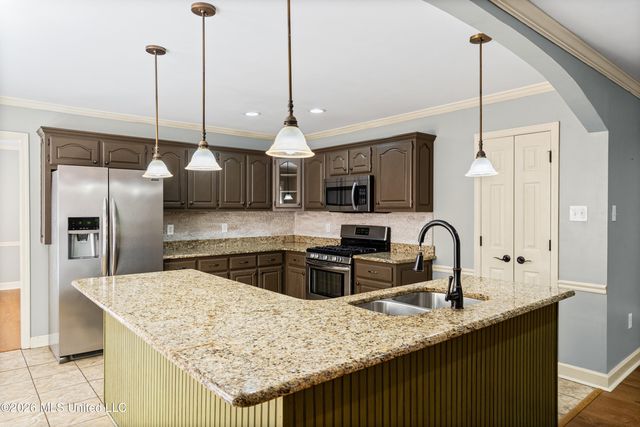538 Fairway Oaks Drive, Hernando, MS 38632