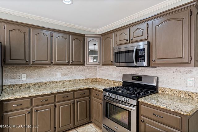 538 Fairway Oaks Drive, Hernando, MS 38632