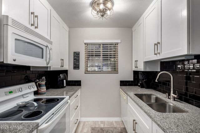 8140 N 107TH Avenue 112, Peoria, AZ 85345