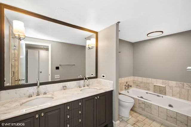 161 E Chicago Avenue 31E, Chicago, IL 60611