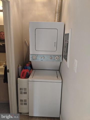 635 Waterloo Rd Apt 231, Warrenton, VA 20186