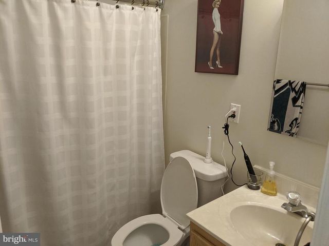 635 Waterloo Rd Apt 231, Warrenton, VA 20186