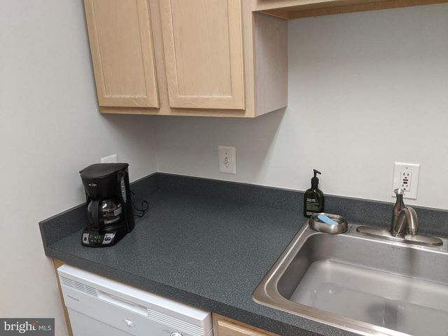 635 Waterloo Rd Apt 231, Warrenton, VA 20186