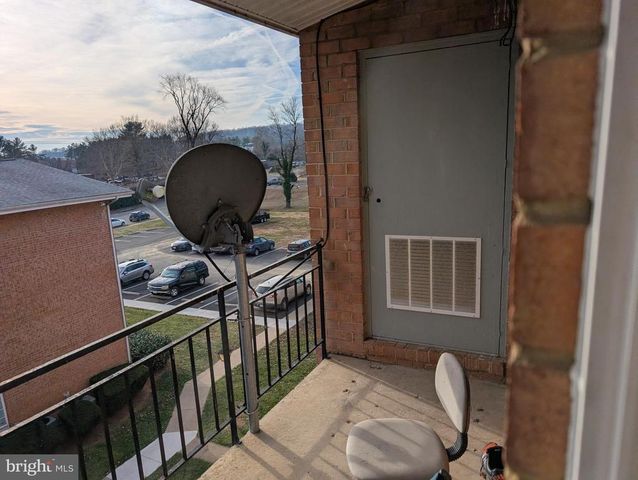 635 Waterloo Rd Apt 231, Warrenton, VA 20186