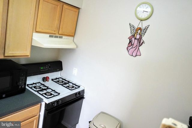 635 Waterloo Rd Apt 231, Warrenton, VA 20186