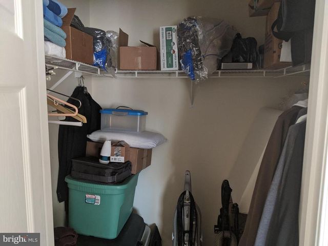 635 Waterloo Rd Apt 231, Warrenton, VA 20186