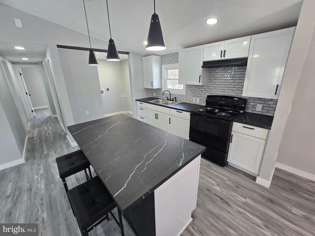 1659 WOOD CREST LN, Glen Rock, PA 17327