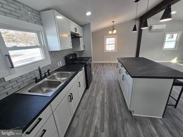 1659 WOOD CREST LN, Glen Rock, PA 17327