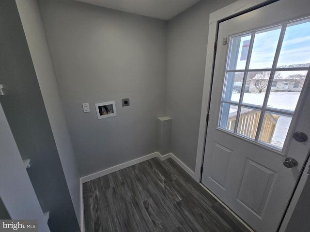 1659 WOOD CREST LN, Glen Rock, PA 17327