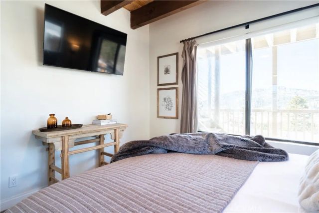 955 Deer Trail Lane, Fawnskin, CA 92333