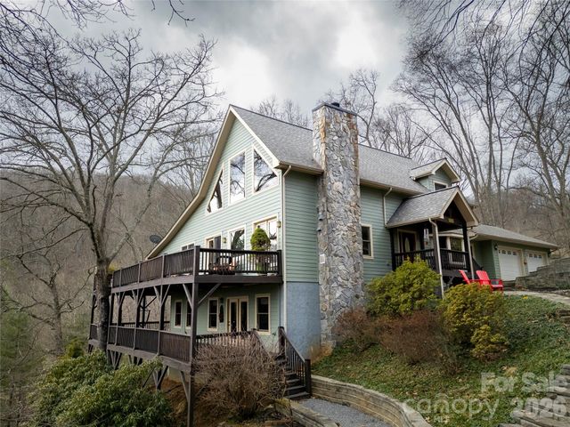 1111 Coyote Hollow Road, Waynesville, NC 28785