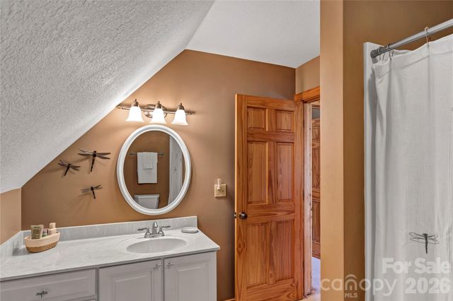 1111 Coyote Hollow Road, Waynesville, NC 28785