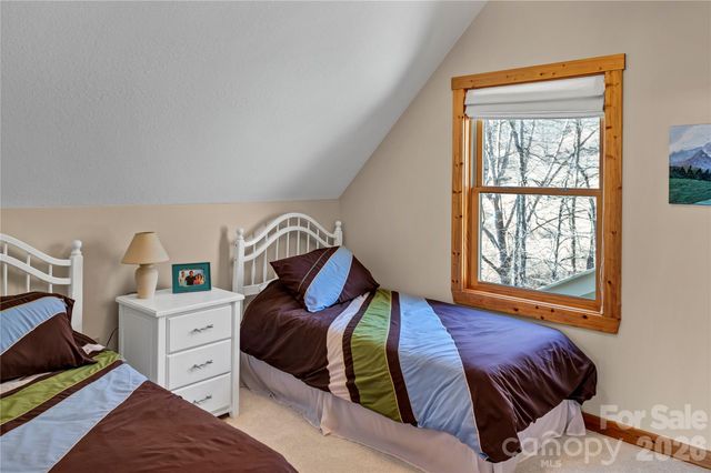 1111 Coyote Hollow Road, Waynesville, NC 28785