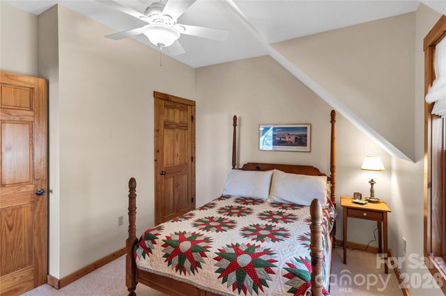 1111 Coyote Hollow Road, Waynesville, NC 28785