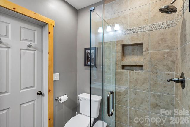 1111 Coyote Hollow Road, Waynesville, NC 28785