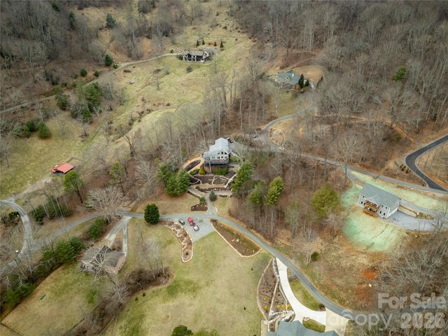 1111 Coyote Hollow Road, Waynesville, NC 28785