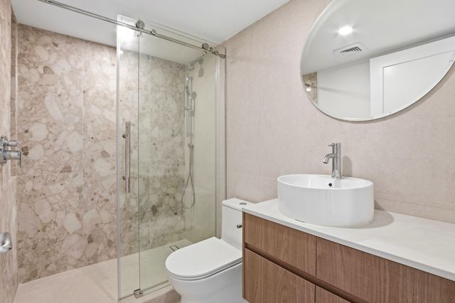 1023 Guildford B, Boca Raton, FL 33434