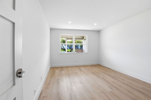 1023 Guildford B, Boca Raton, FL 33434