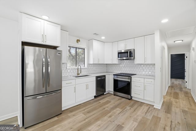 9068 Gatewood Drive, Jonesboro, GA 30238