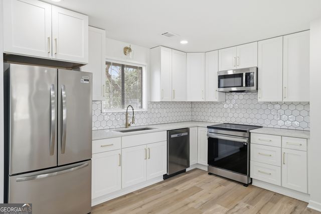 9068 Gatewood Drive, Jonesboro, GA 30238