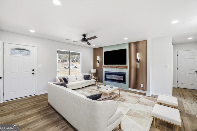 9068 Gatewood Drive, Jonesboro, GA 30238