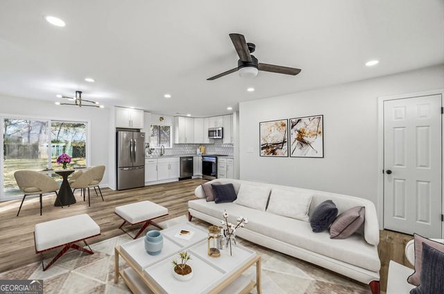 9068 Gatewood Drive, Jonesboro, GA 30238