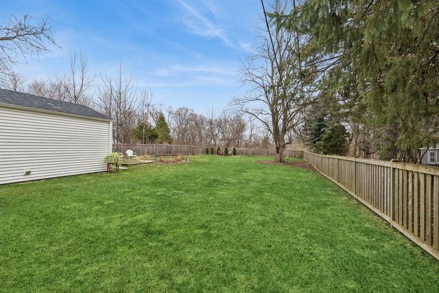 207 Glen Avenue, Crystal Lake, IL 60014