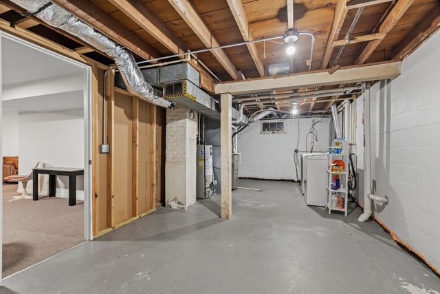 207 Glen Avenue, Crystal Lake, IL 60014