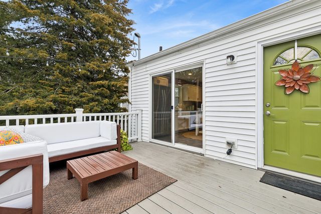 207 Glen Avenue, Crystal Lake, IL 60014