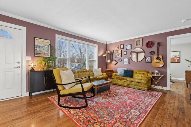 207 Glen Avenue, Crystal Lake, IL 60014