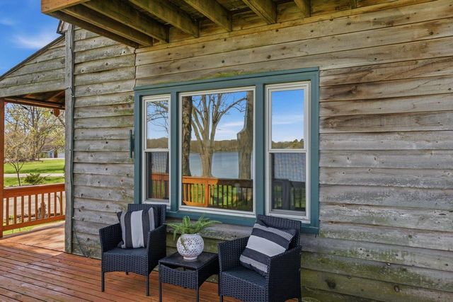 10317 195th AVENUE, Bristol, WI 53104