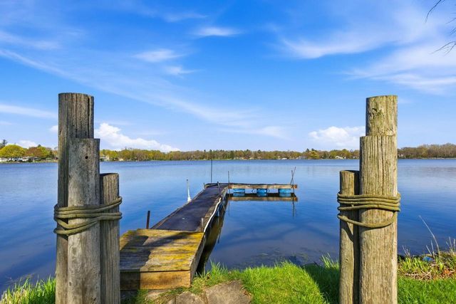 10317 195th AVENUE, Bristol, WI 53104