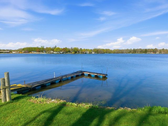 10317 195th AVENUE, Bristol, WI 53104