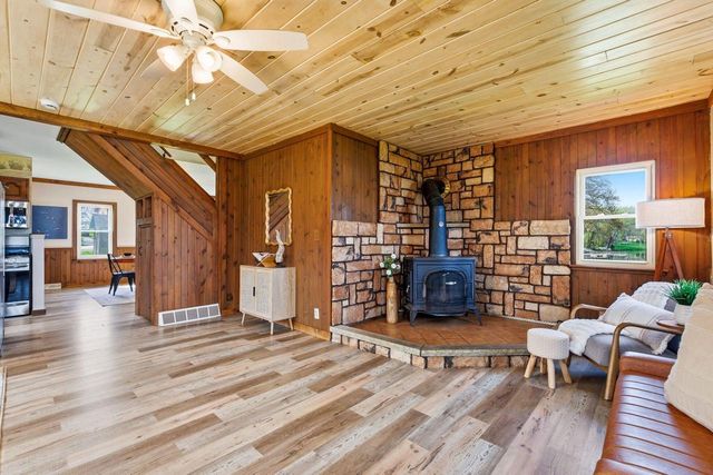 10317 195th AVENUE, Bristol, WI 53104