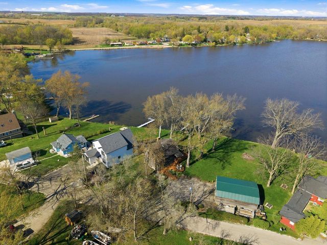 10317 195th AVENUE, Bristol, WI 53104