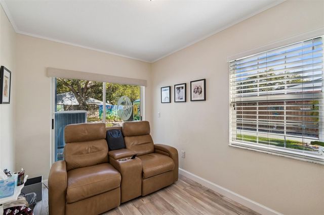 4724 W WALLCRAFT AVENUE, Tampa, FL 33611