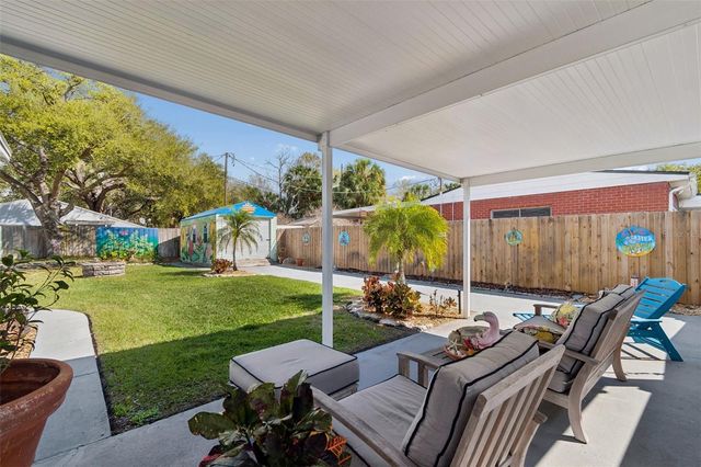 4724 W WALLCRAFT AVENUE, Tampa, FL 33611