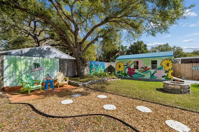 4724 W WALLCRAFT AVENUE, Tampa, FL 33611