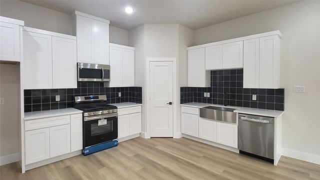 2348 Alsiddiq Drive, Irving, TX 75062