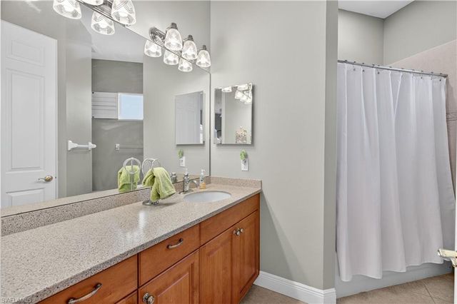 5957 Tarpon Gardens CIR # 202, Cape Coral, FL 33914