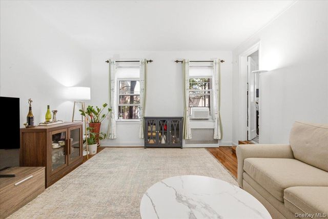 110-35 72nd Road 202, Forest Hills, NY 11375